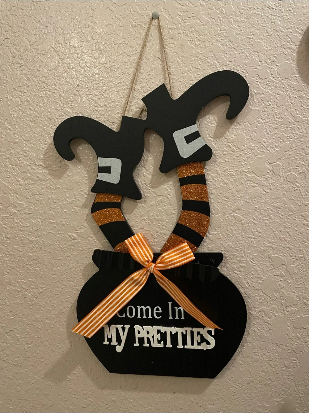 Halloween 'Come In My Pretties' Wooden Wall Hanging - Black and Orange